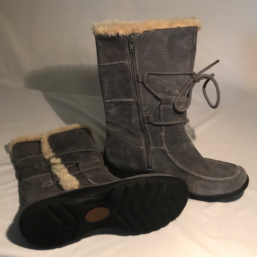 Suede boots